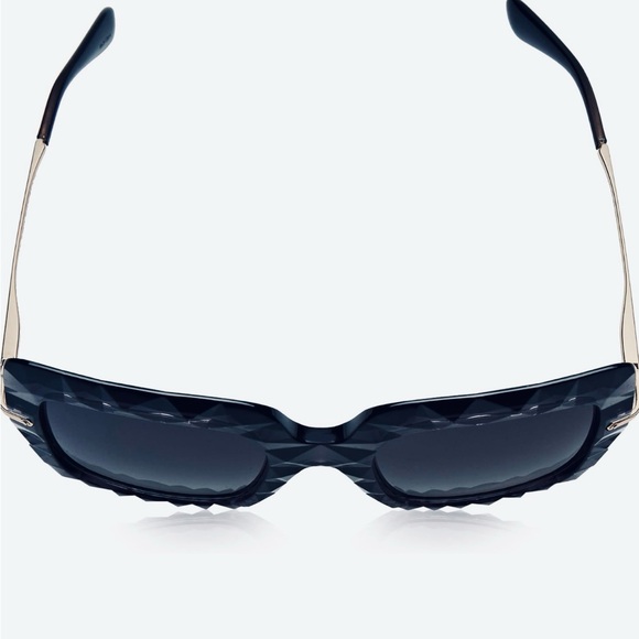 Dolce & Gabbana Navy Blue and Gold Oversized Sunglasses DG 6111 - Picture 4 of 11